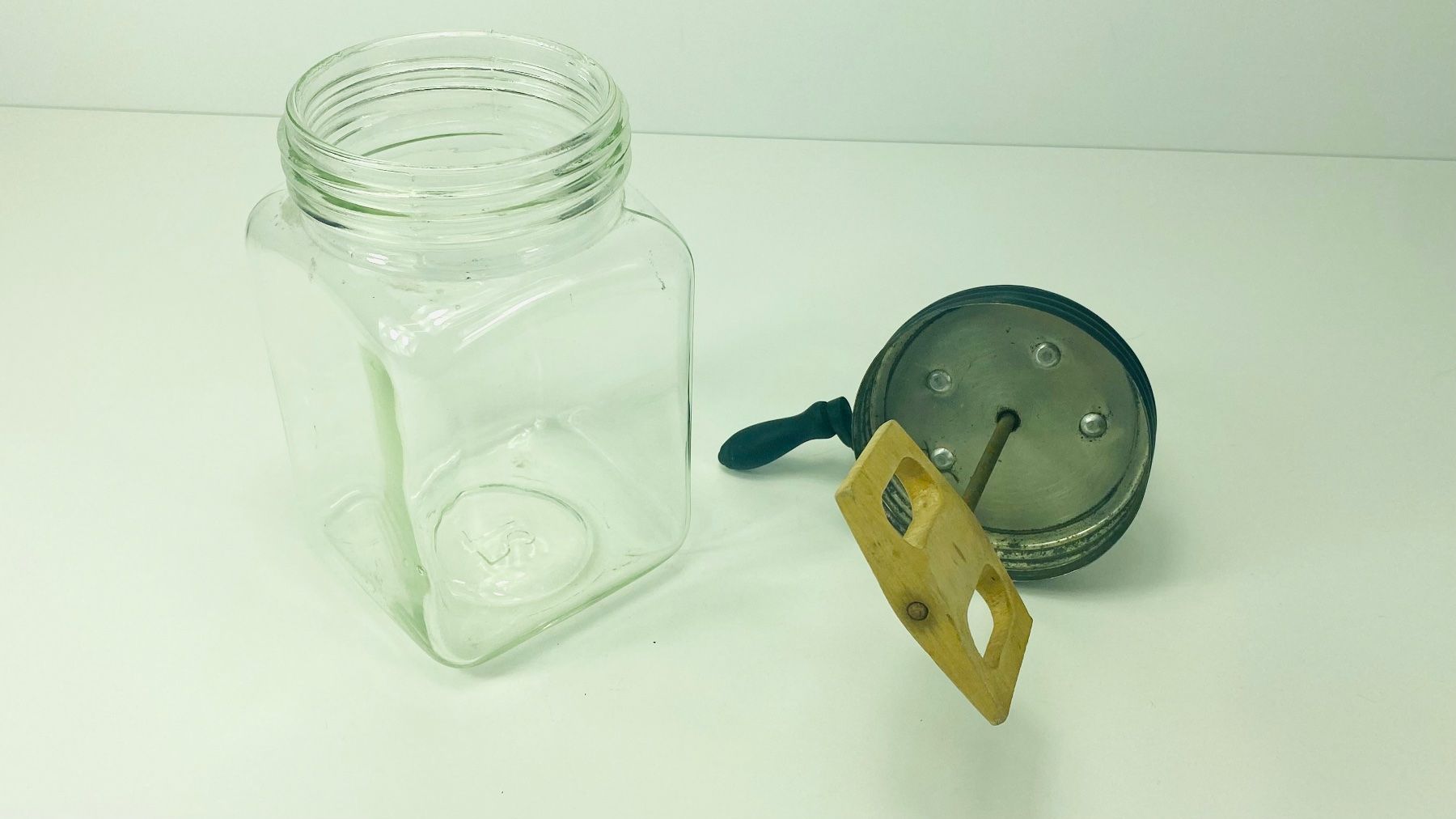 Küchengeräte: Retro BUTTERSCHLEUDER Glas - 2 Liter – Gebraucht aus Zürich von Arche_Brockenhaus 1