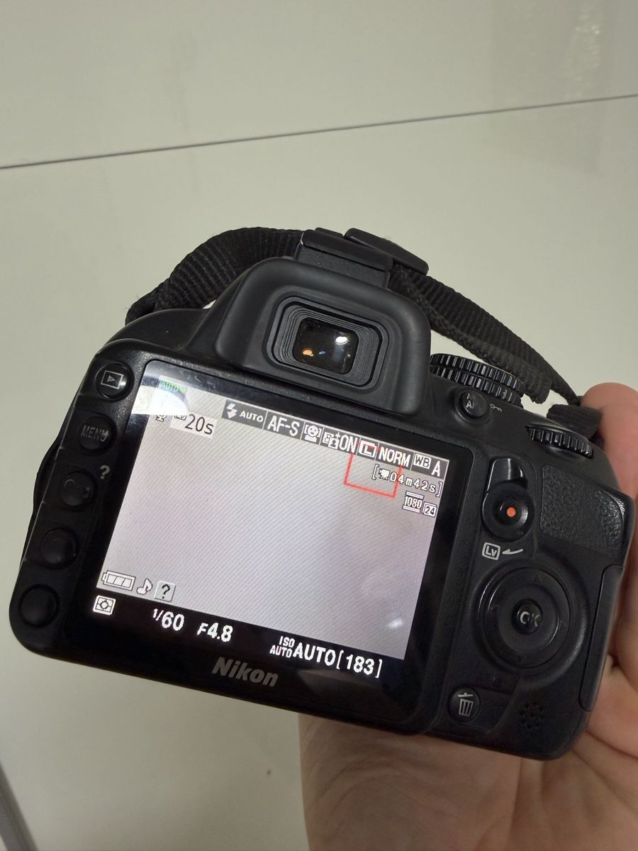 Nikon Fotocamera: Nikon D3100 Spiegelreflexkamera mit 2 Objektiv und Tasche – Usato da Niederbipp venduto da yar_tf6f 3