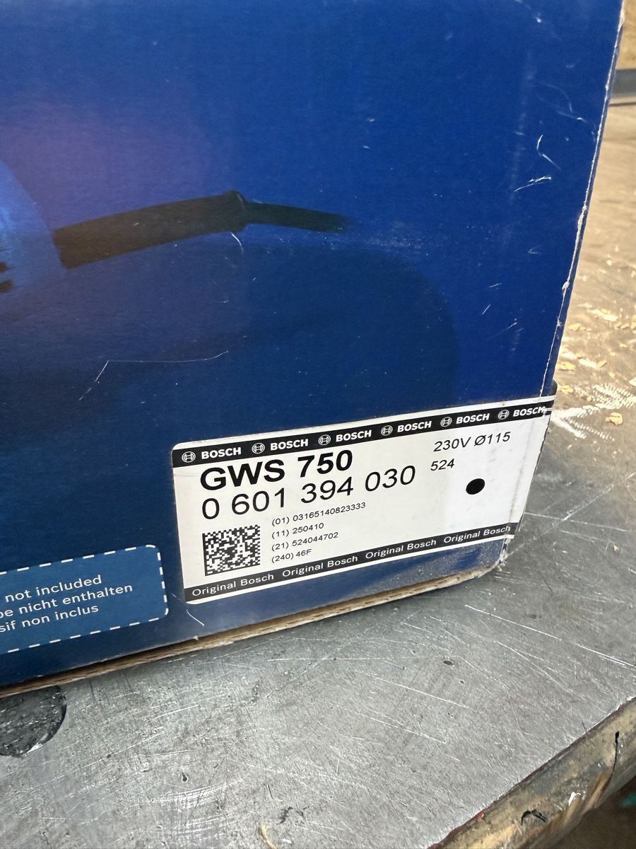 Bosch Smerigliatrici & Lucidatrici: Bosch Professional Winkelschleifer – Nuovo (secondo la descrizione) da Haslen GL venduto da rischko 1