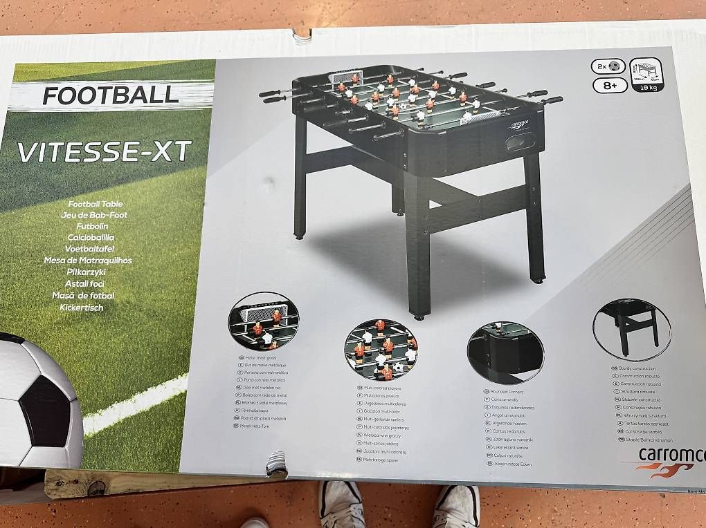 Giochi: Neuer Tischfussball, noch originalverpackt. – Nuovo e nell'imballaggio originale da Cugnasco venduto da ile_5jb9