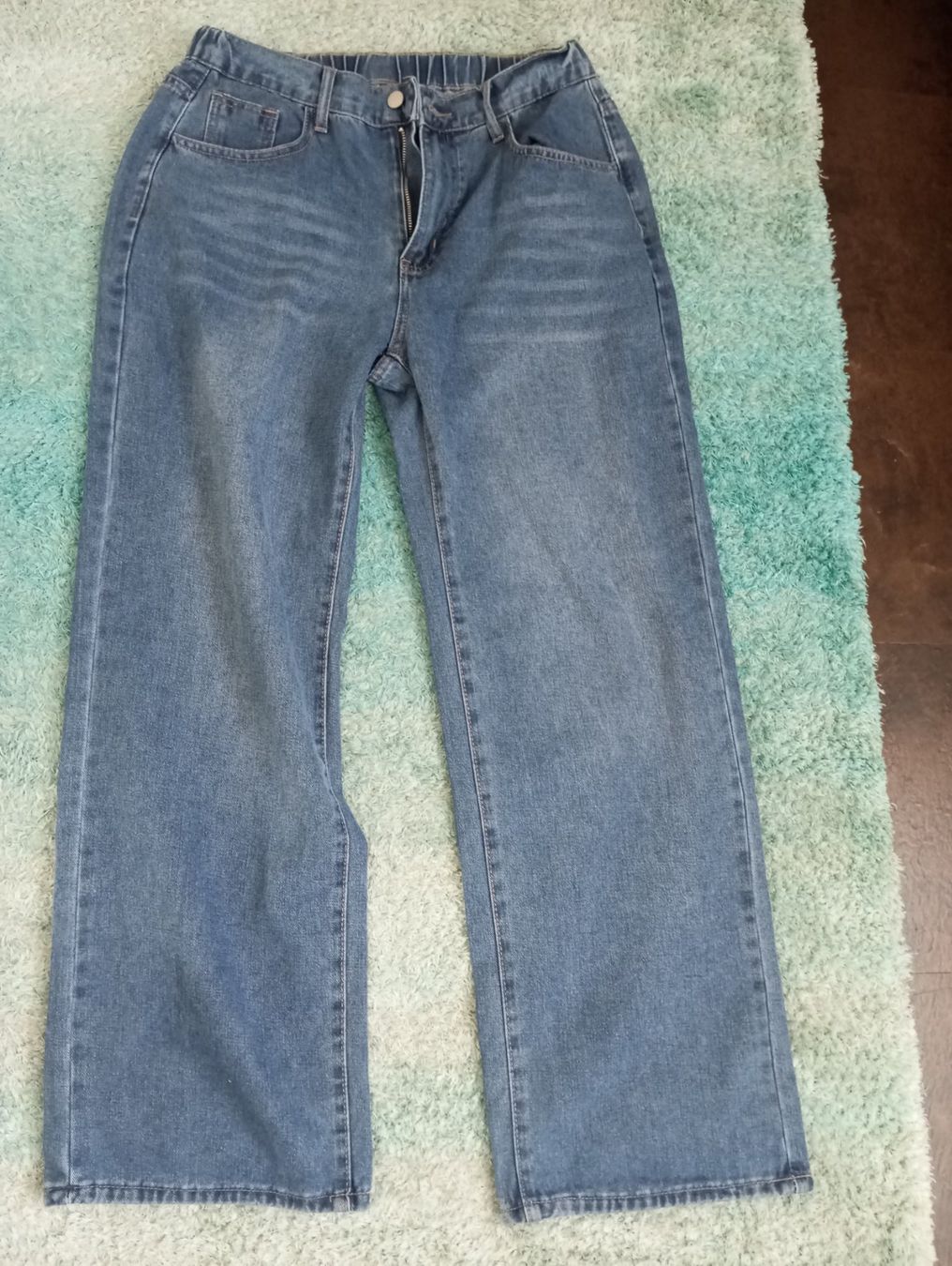 Lotti di vestiti: Baggy Jeans, T-Shirt, Pullover – Usato da Amriswil venduto da cbe_cr6q 1