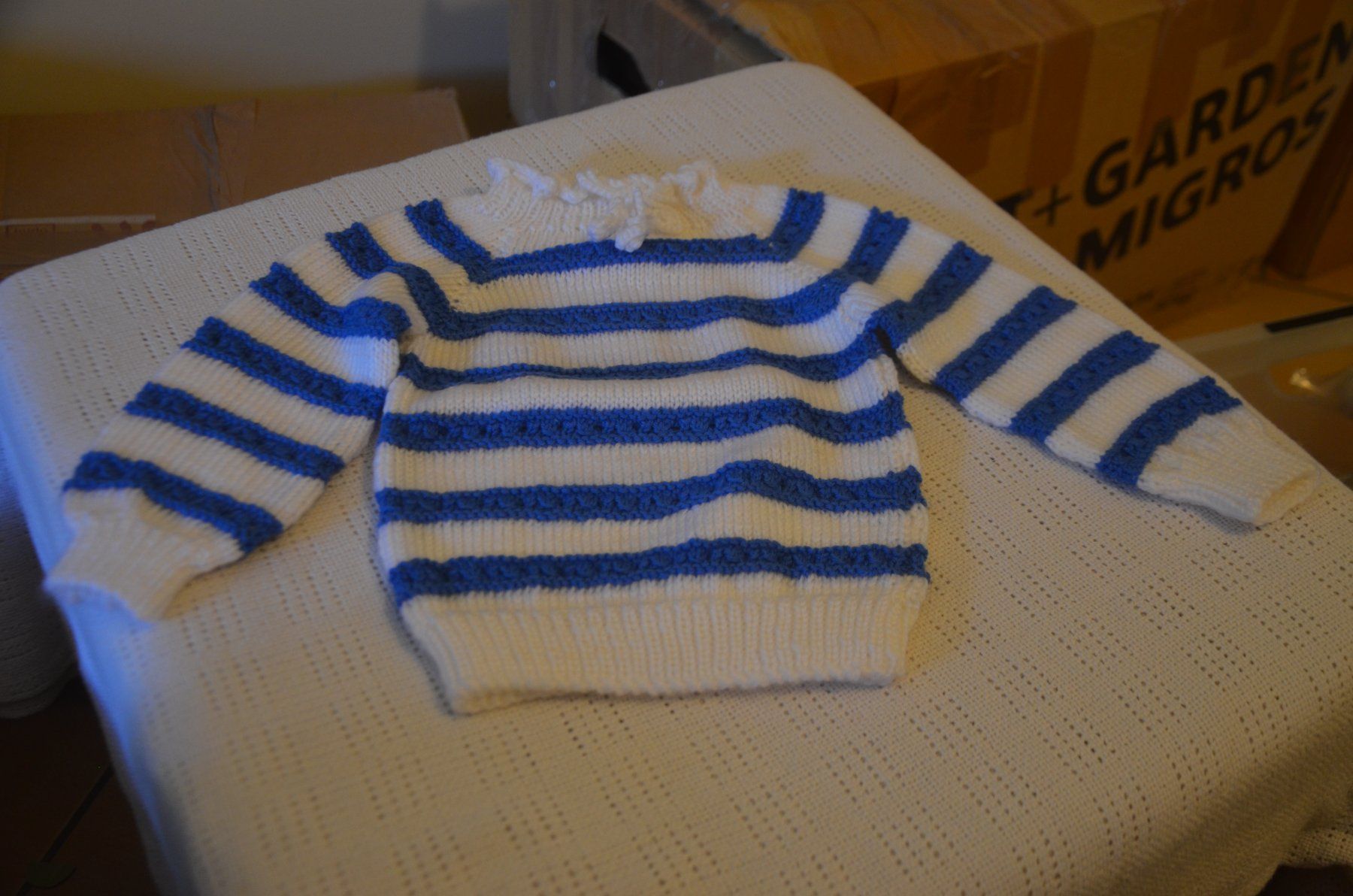 Pullover & Sweatshirts: TAILLE 68 - PULLOVER NEU - HANDARBEIT – Neu und originalverpackt aus Chiasso von Dolly015