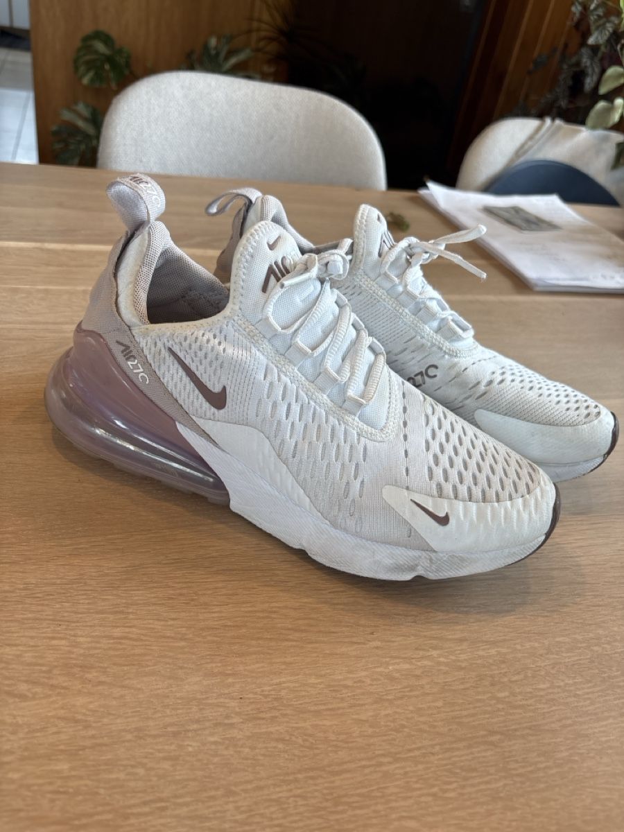 Nike Damenschuhe: Nike Air Max 270 Gr.40, Damen Sneaker – Gebraucht aus Lotzwil von kie_fdq8 1