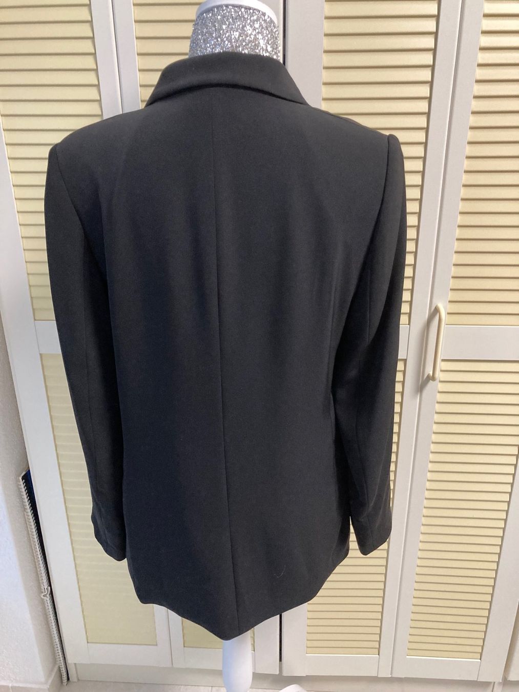 H&M Giacche: Blazer schwarz Gr. 38 H & M – Nuovo (secondo la descrizione) da Glattpark (Opfikon) venduto da Pangie 1