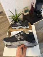 New Balance 9060 Noir Gris Taille 44 Boîte neuf