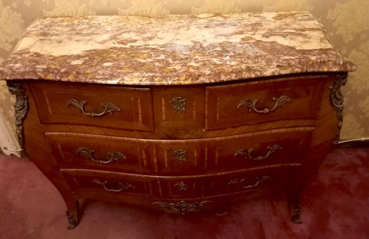 Cassettiere: Commode Louis XV – Usato da Ponts-de-Martel venduto da Henri-Louis 1