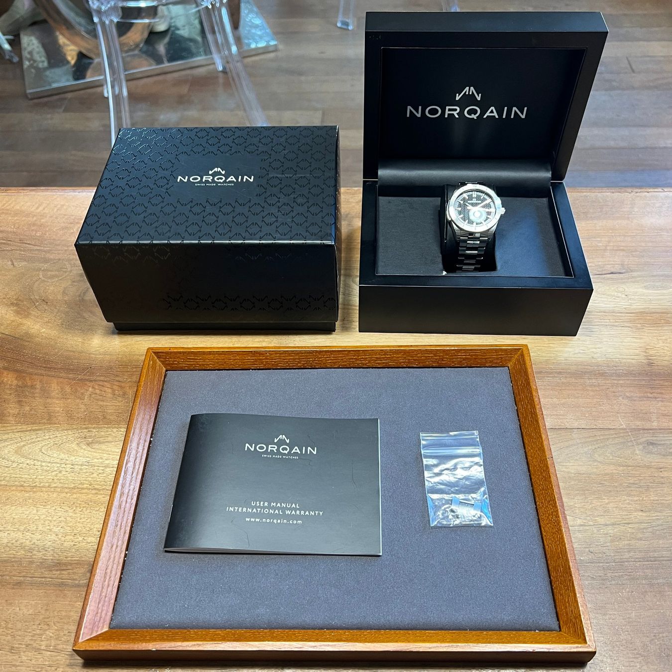 Norqain Orologi: FLASH SALE Norqain Automatic Date Full Set – Usato da Carouge GE venduto da Watchaser 8
