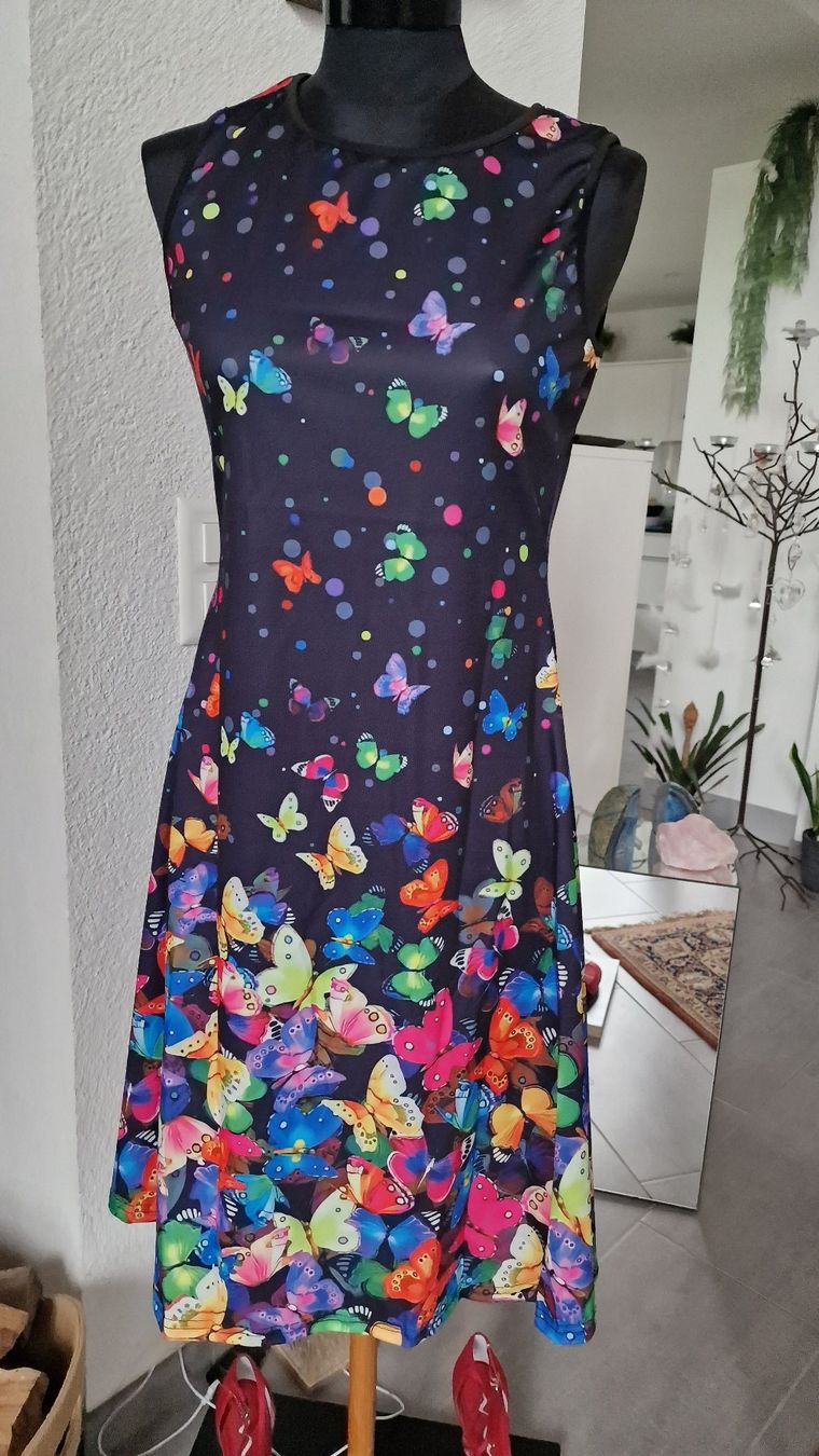 Vestiti: Kleid mit Schmetterlingen NEU – Nuovo e nell'imballaggio originale da Wil  AG venduto da Kfloh 1