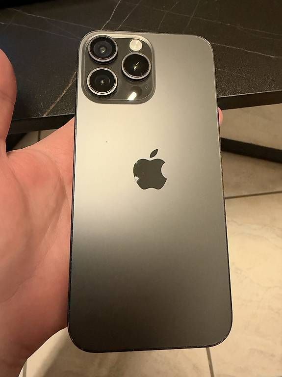 Telefoni cellulari / Smartphones: Iphone 16 pro max 512gb titanium black – Nuovo e nell'imballaggio originale da Bellinzona venduto da Peet94 1