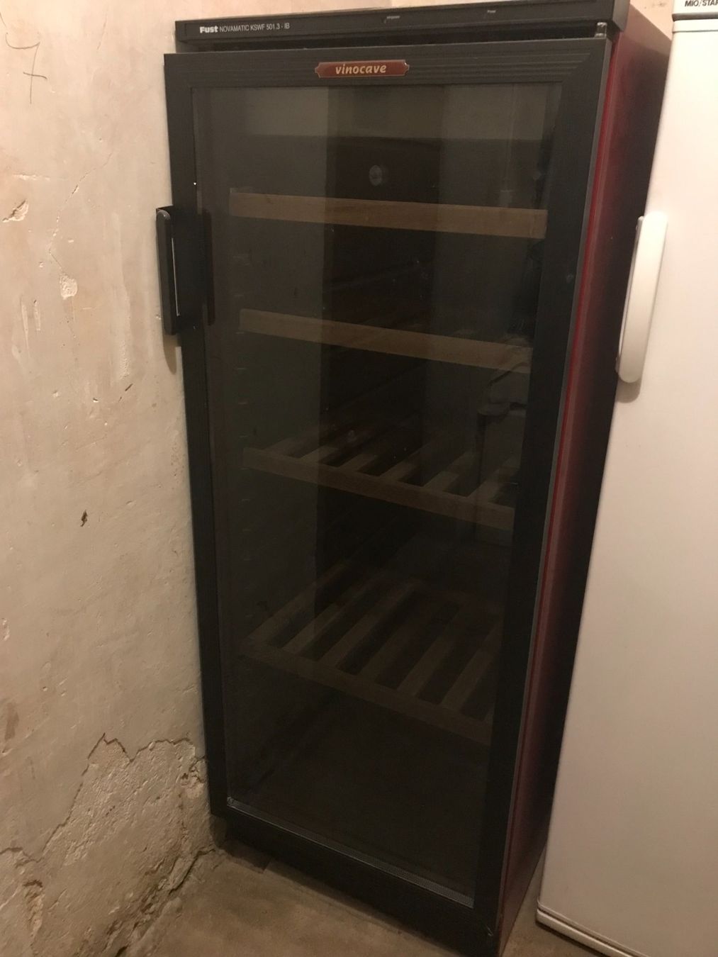 Kühlschrank: Cave à vin – Gebraucht aus Moutier von Casotti
