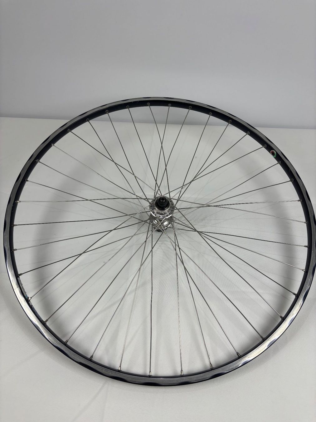 Pezzi di ricambio: Fahrradfelgen Hinterrad 28 Zoll – Usato da Wettingen venduto da Wendemarket
