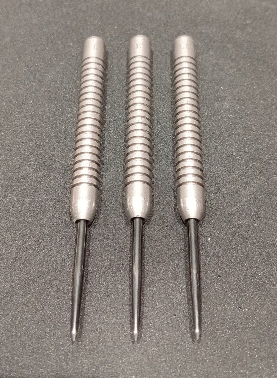 Jeux de fléchettes: Darts: Loxley Enforcer, 24g – D'occasion à Langnau am Albis par sam_5p2x