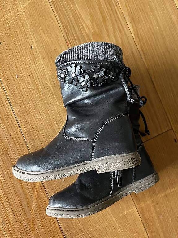 Scarpe per ragazze: Stiefel Schuh Gr. 24 – Usato da Balgach venduto da RianaT