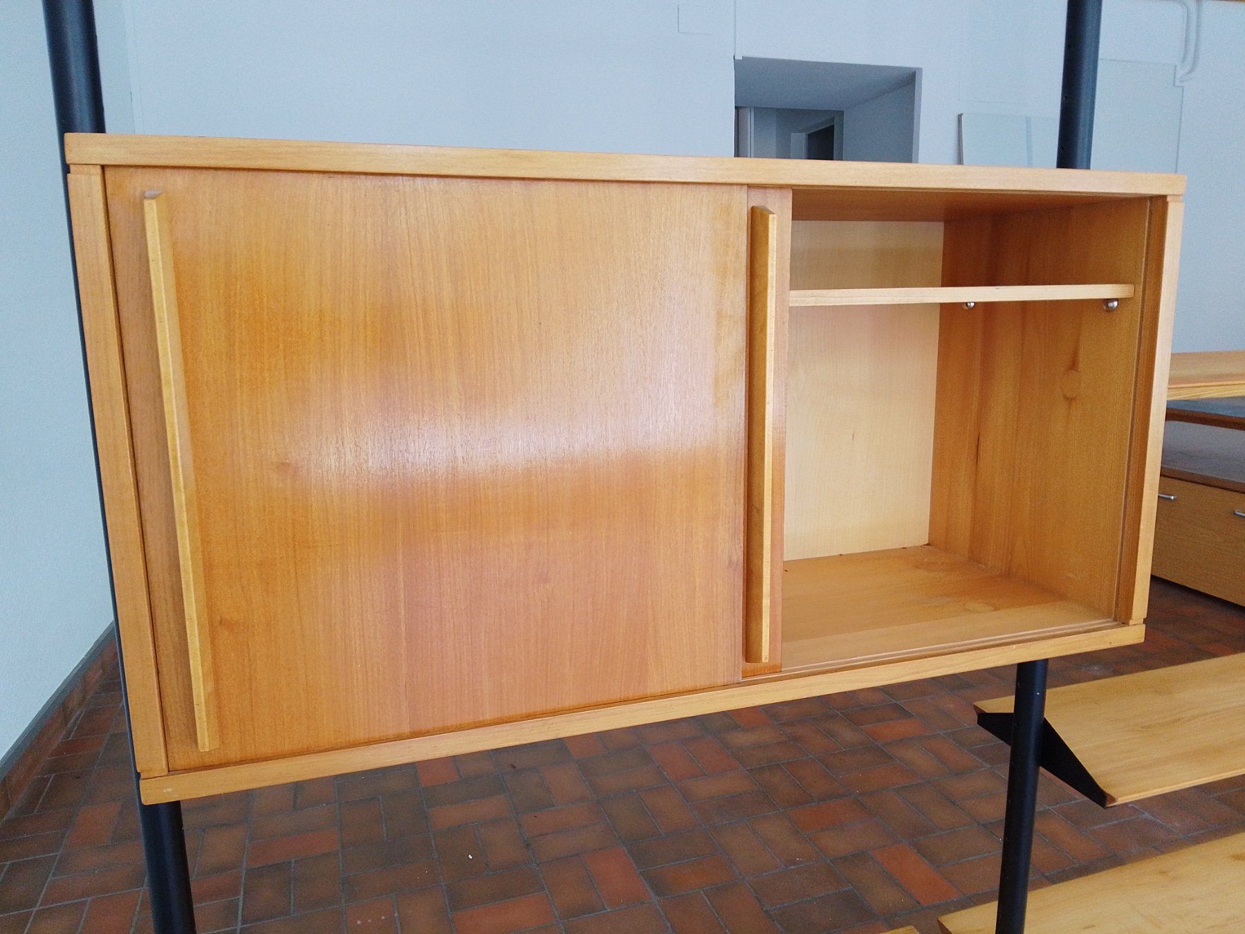 Scaffali: Etagère vintage sol-plafond 1970' – Usato da Biel/Bienne venduto da frenetic 1
