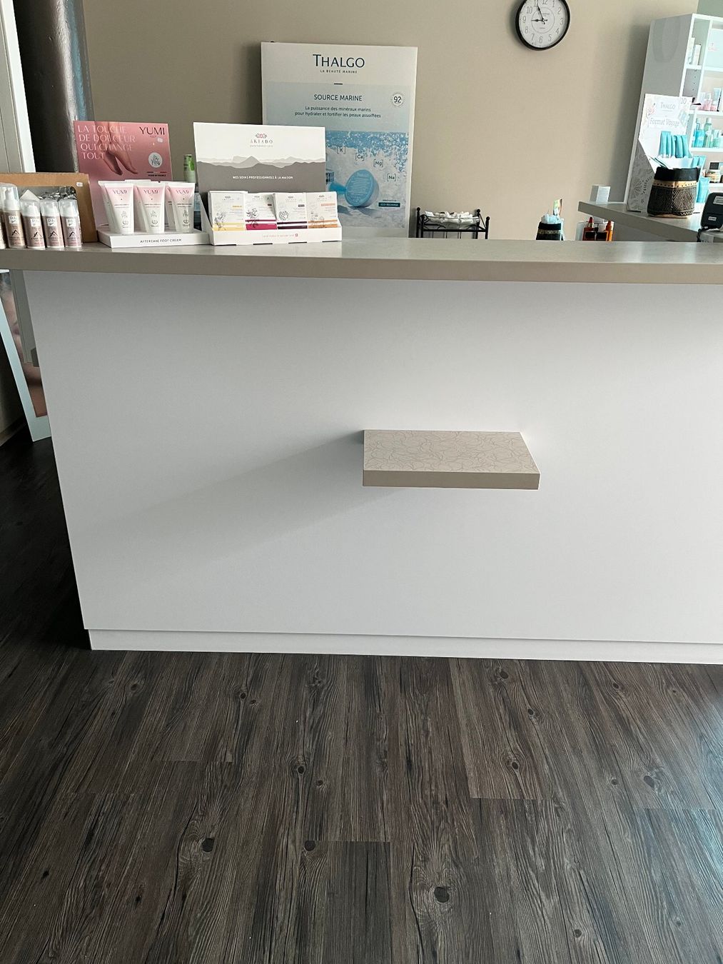 Allestimento di negozi e stand fieristici: Comptoir d'accueil artisanal – Usato da Tavannes venduto da dada017 3