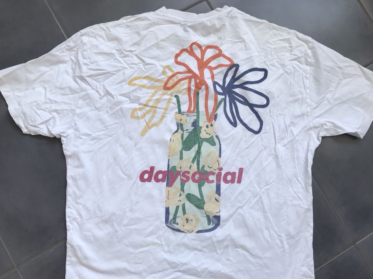 T-Shirts: Shirt Daysocial L – Gebraucht aus Thalheim von Twity 2
