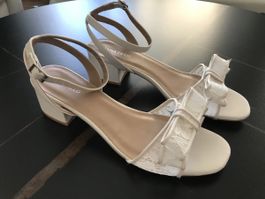 Sandaletten ANNA FIELD weiss mit Schleife Absatzhöhe 5cm Grö