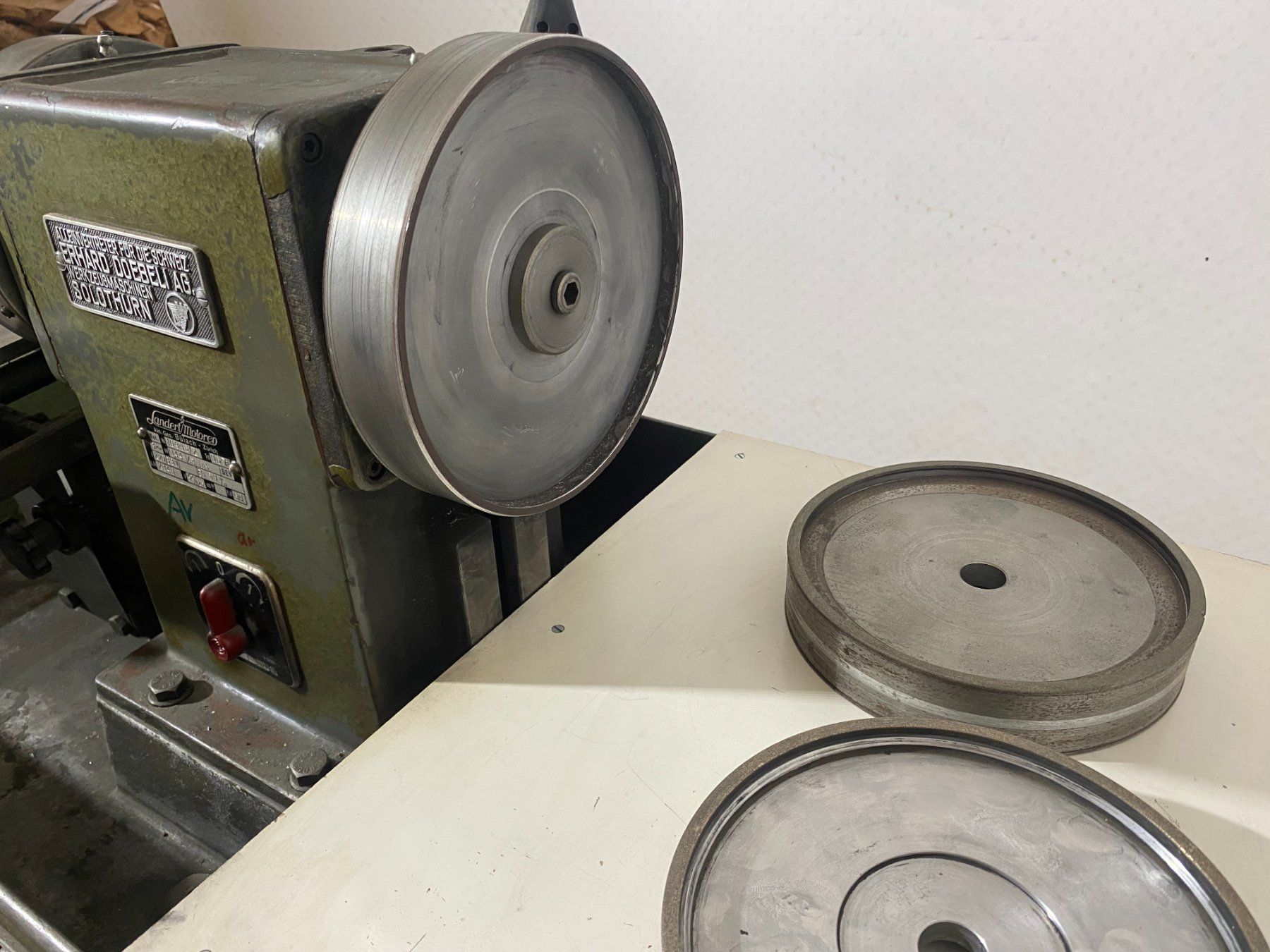 Toutes les machines: Affûteuse KOMBI SCHLIFF – D'occasion à Cortaillod par cri_hw2g 3