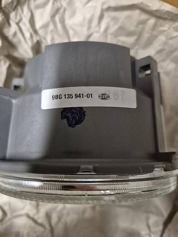 Fari: BMW E30 Hella Scheinwerfer Gehäuse – Nuovo e nell'imballaggio originale da Seedorf UR venduto da DomSom01 2