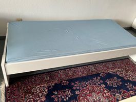 Bettgestell mit Latten