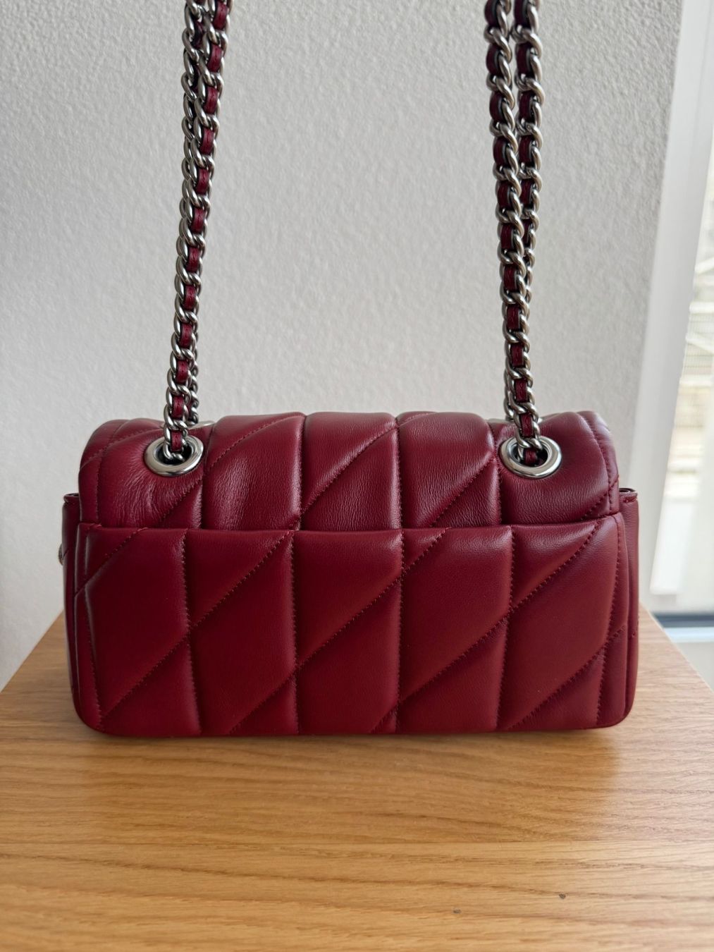 Coach Taschen für Damen: COACH red quilted tabby shoulder bag with silver hardware – Neu (gemäss Beschreibung) aus Zürich von sel_w5sd 3