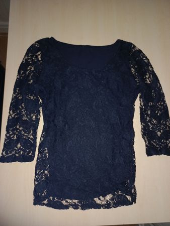 neu: dunkelblaues Langarm-Shirt Grösse S mit Spitzenärmel