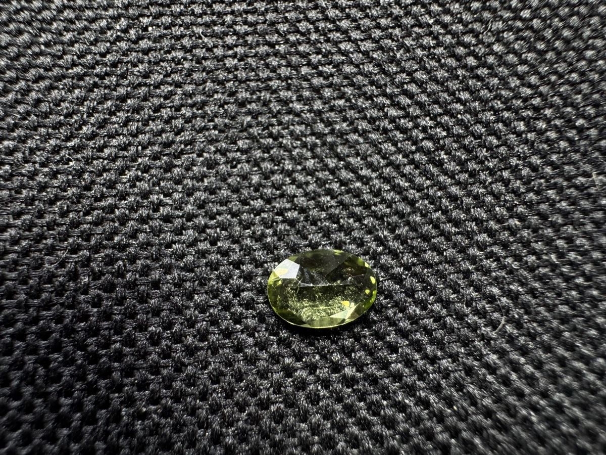 Pietre preziose: Peridot, facettiert, 0.6ct, 5 x 7 mm – Nuovo e nell'imballaggio originale da Wängi venduto da Horus_Stone 1