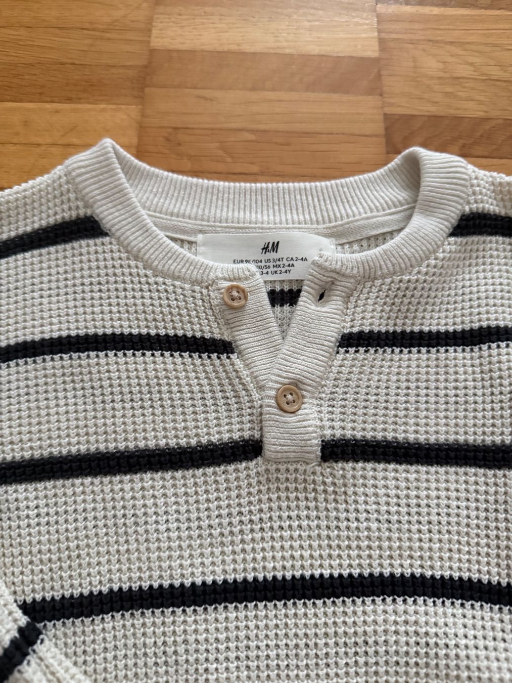 H&M Maglioni & Felpe: H&M Wafflestruktur Pullover Gr 98/104 – Nuovo (secondo la descrizione) da Richterswil venduto da Eunoia85 1