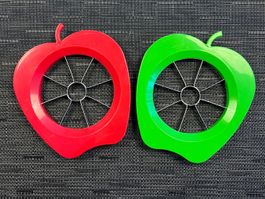 Lot de 2  coupe-pommes quasi neufs 🍏