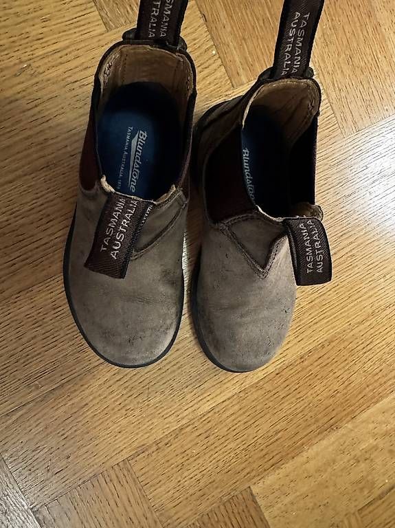 Chaussures garçon: Blundstone 27  – D'occasion à Muralto par bma_28rb