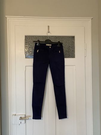 Zara Basic Jeans, Grösse 34, dunkelblau