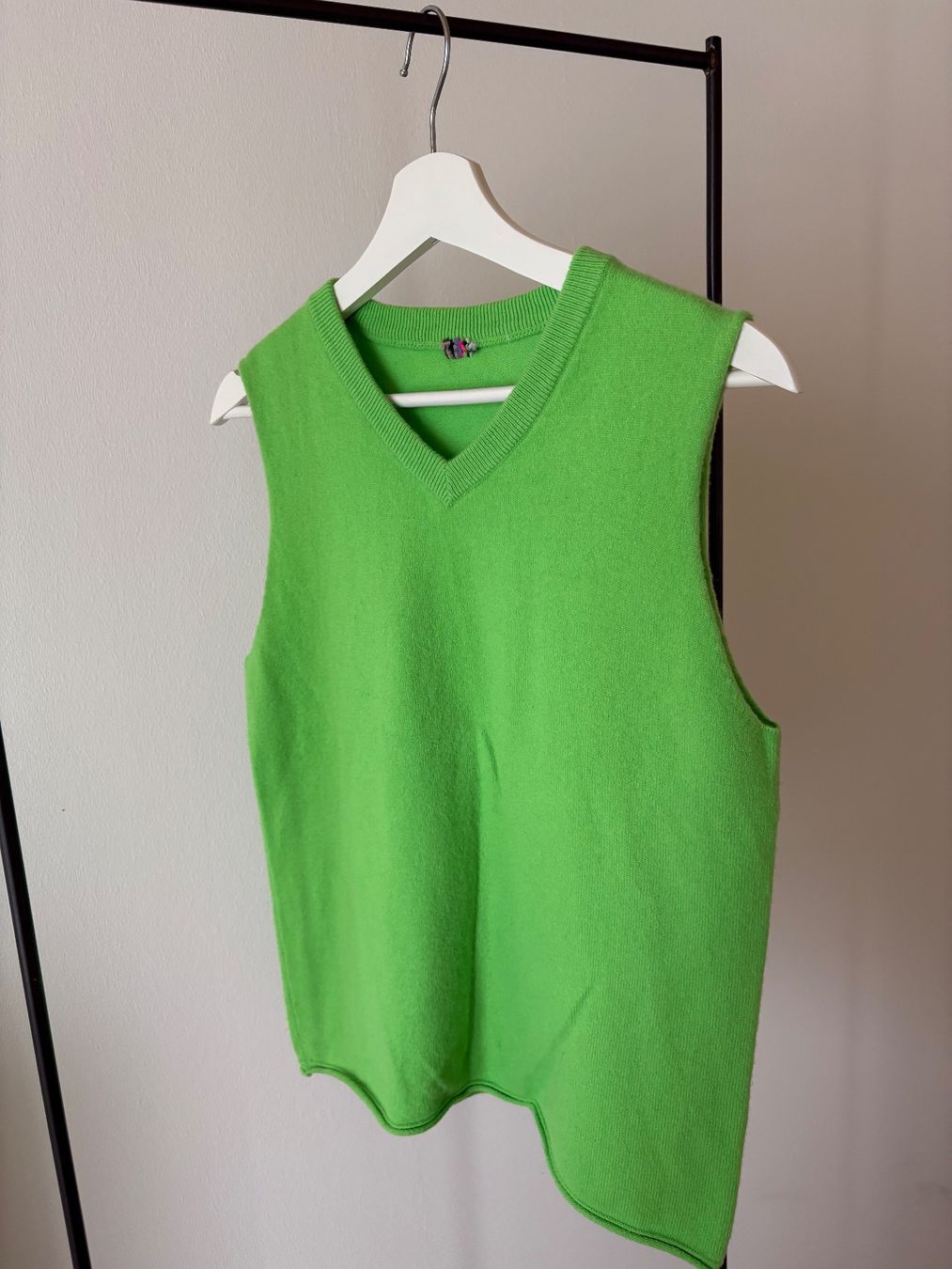 T-shirt: extreme cashmere veste – Usato da Basel venduto da Magali82