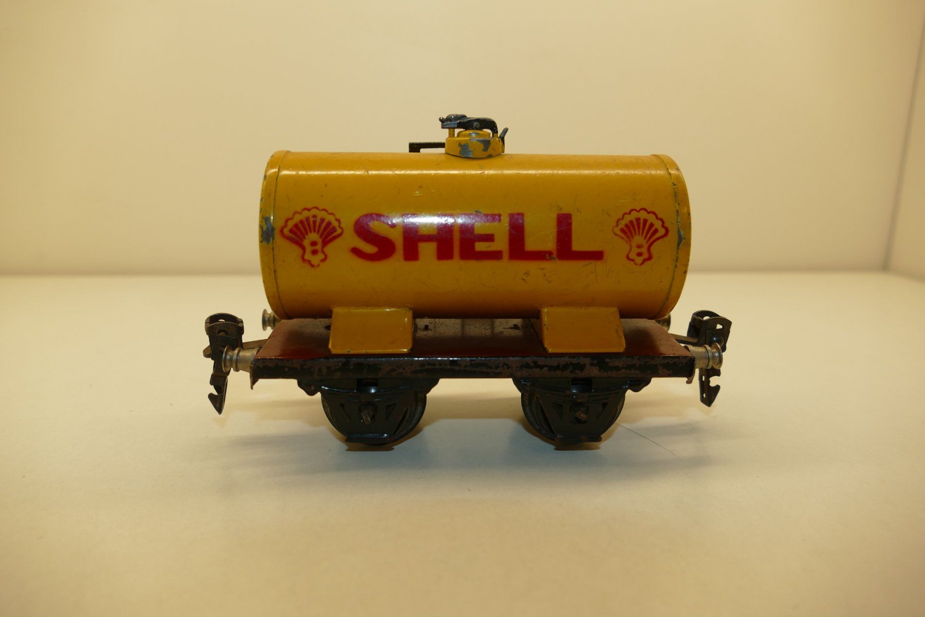 Märklin Modellini di ferrovie: Märklin 0: Kesselwagen Shell – Usato da Niederhasli venduto da rail-duerst 2