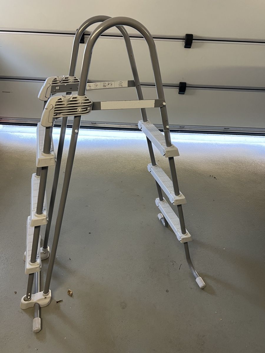 Scale: Pool Leitre Einstieg – Usato da Tobel venduto da honda955 1
