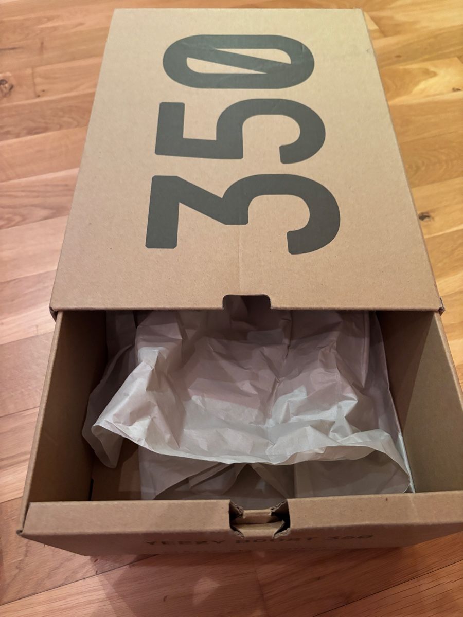 Scarpe da uomo: Adidas Yeezy Boost 350 v2 black – Usato da Sargans venduto da ced_vh8n 5