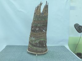 Handgefertigte Lampe aus Weiden
