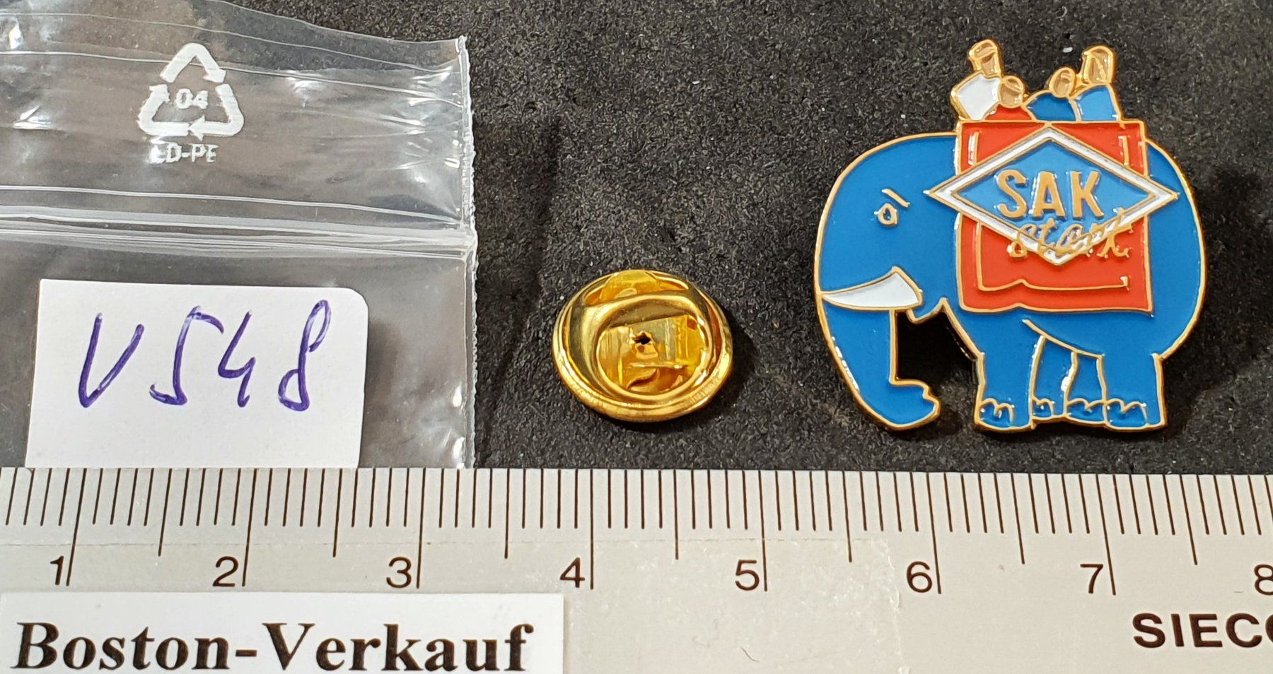 Placchette & Badge: V548 - Pin Elefant SAK stark – Usato da Reinach BL venduto da Boston-Verkauf 1