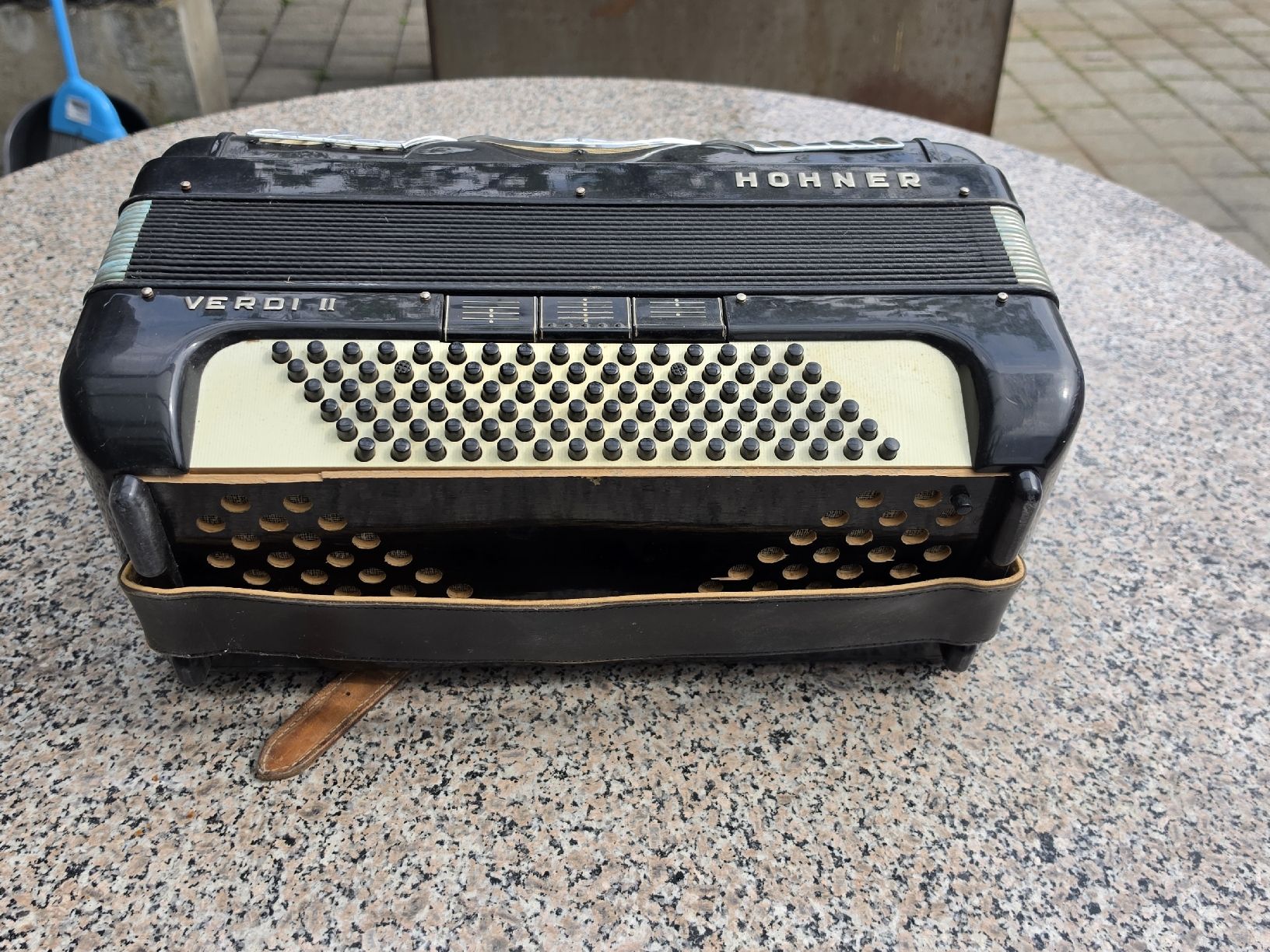 Hohner Strumenti musicali: Akkordeon HOHNER VERDI II gebraucht – Usato da Mettlen venduto da elios0888 9