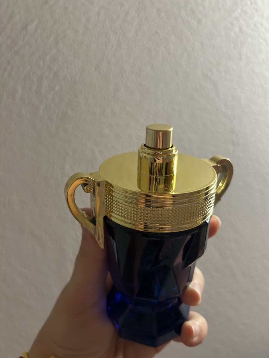 Parfums & Eau de Toilette: Profumo da uomo flacone trofeo blu e oro nuovo – Neuf (Voir description) à Bodio TI par mel_6pmm 2