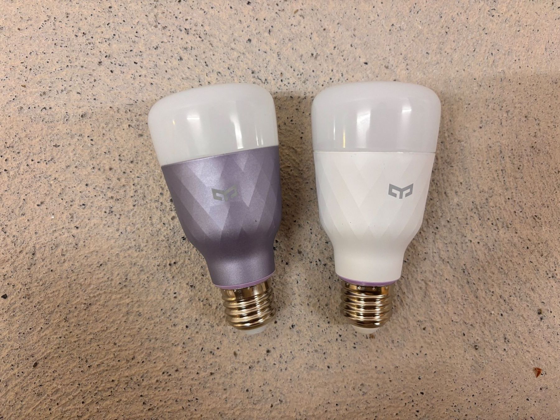 Xiaomi Lampade: Yeelight Smart Glühbirnen 2x RGB – Usato da Zürich venduto da liz_2nnh