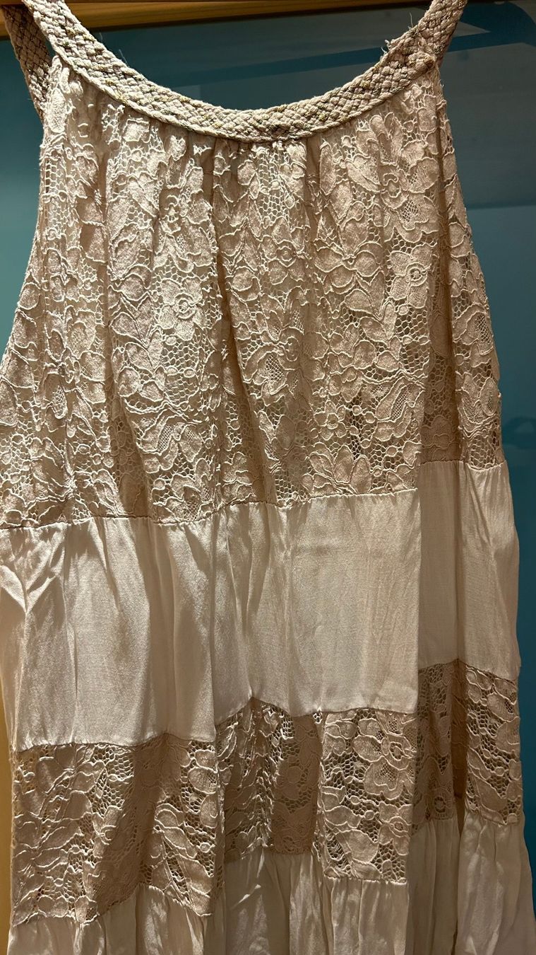 Vestiti: Trägerkleid in beige, one size – Nuovo (secondo la descrizione) da Innertkirchen venduto da Urbachtal 1