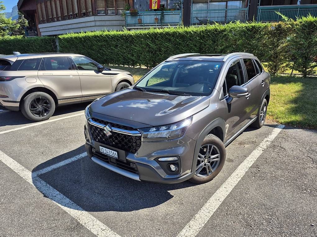 Automobili: Suzuki S Cross 1.5 Compact Top Hybrid  – Usato da Chesières venduto da bar_8lvs