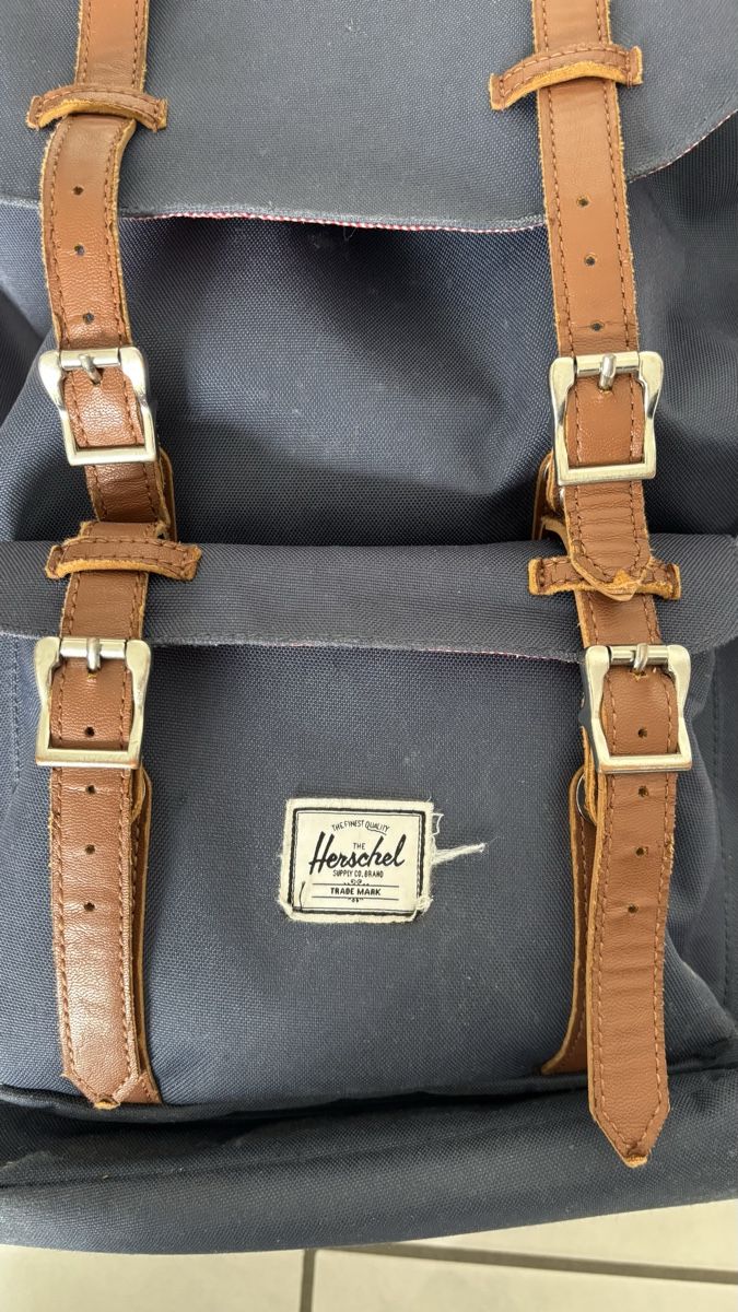 Herschel Zaini: Herschel Rucksack Navy – Usato da Wilen b. Wil venduto da alimonera 2