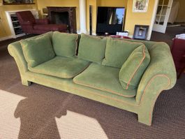 31. Okt | 1. Nov  🔵  Qualitäts-Sofa mit Kissen