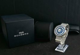 NEU SCHWEIZER LUXUSMARKE BOMBERG SCHRIEFTZUG HERREN UHR