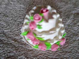 Süesse Miniatur Torte, Handarbeit, Puppenstubenzubehör