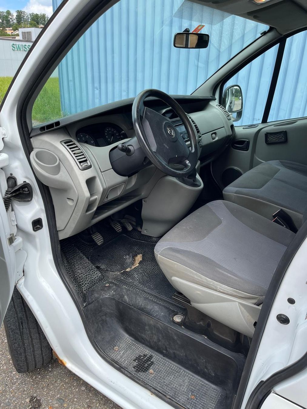 Opel Veicoli commerciali: Opel Vivaro 2.0 TDHF 27/30 – Usato da Laupen ZH venduto da Holzwurm_94 9