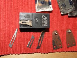 ERSATZKLINGE  CA 45 JAHREN ALT MESSER , CUTTER ,