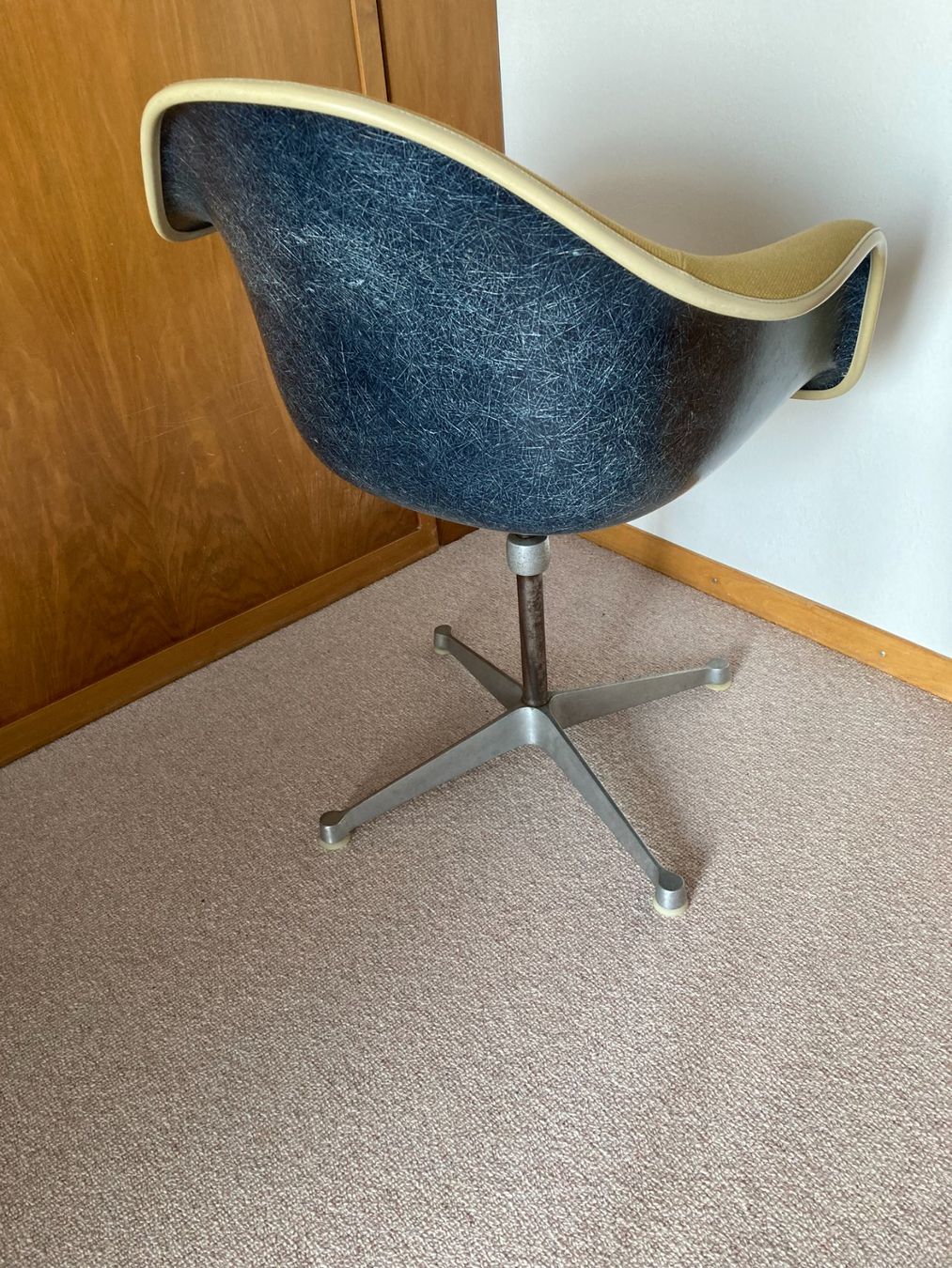 Eames Poltrone: Eames Chair, drehbar – Usato da Wil SG venduto da Pin05 1