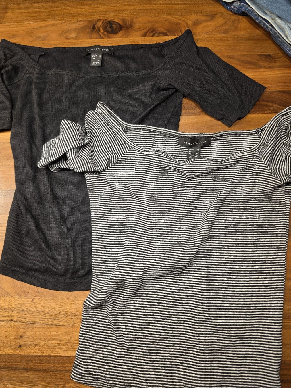 T-shirts: 2 Oberteile Damen Grösse 38  – D'occasion à Luzern par oli_6x2r
